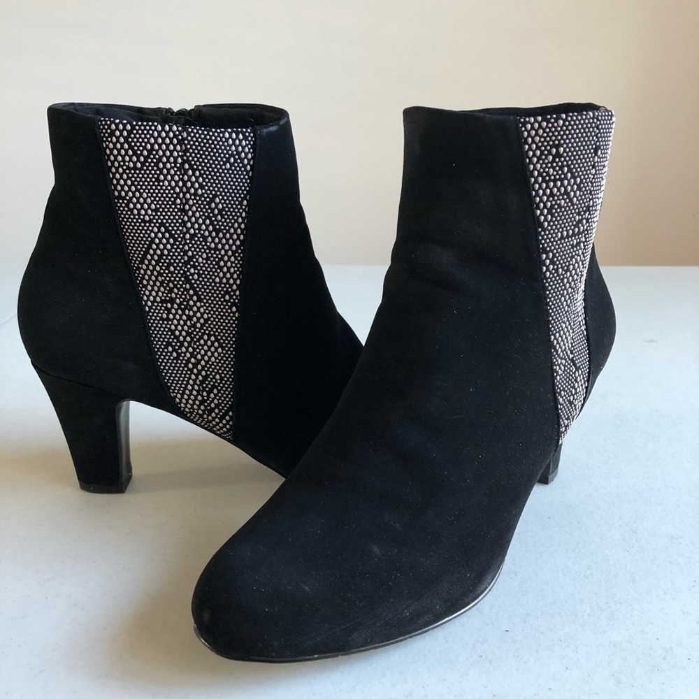Easy Street Endear Black Ankle Boots w/“Snake-Type” Embossed Panel